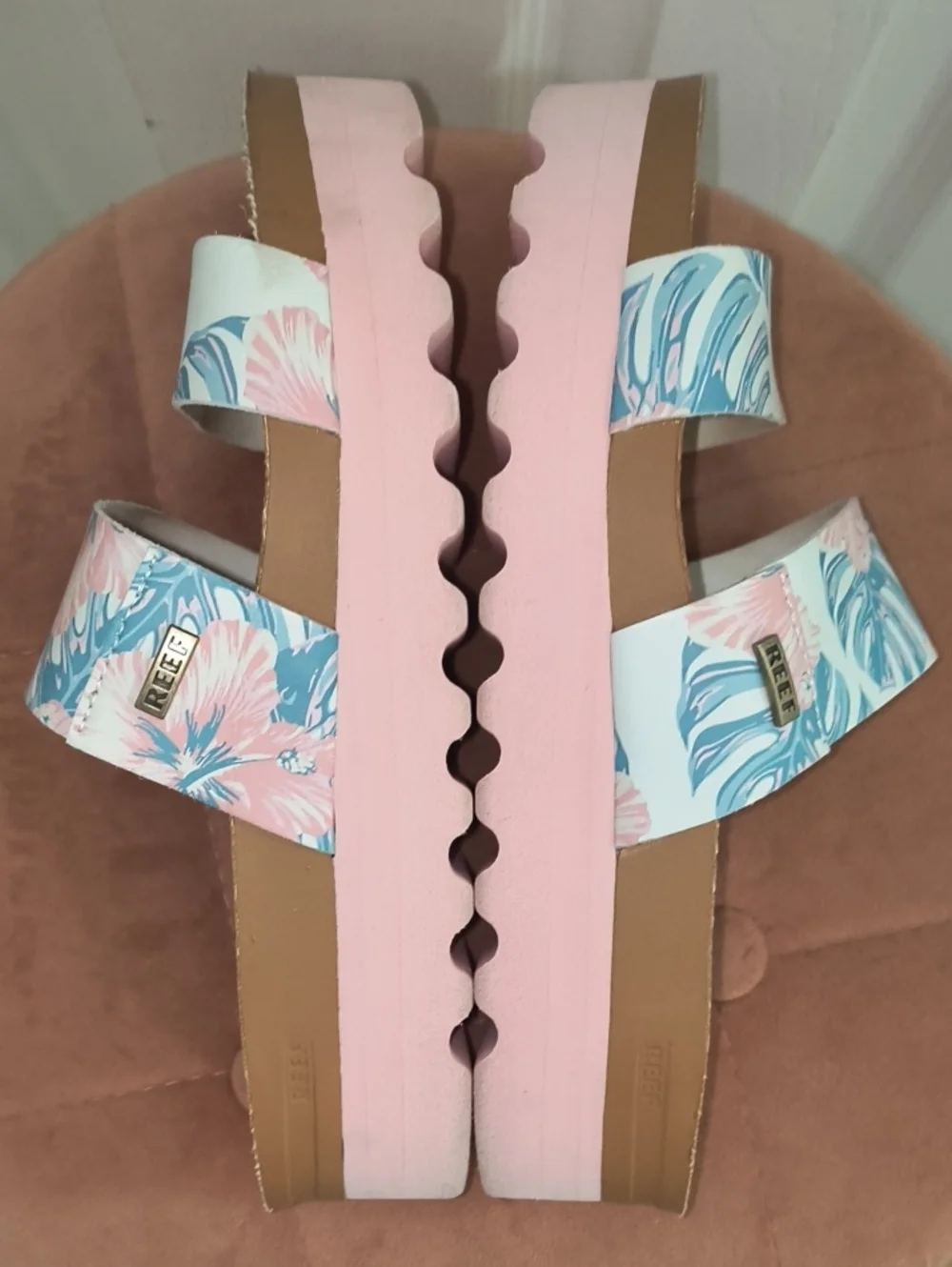 Reef Cushion Vista Hi Sandals Size 8